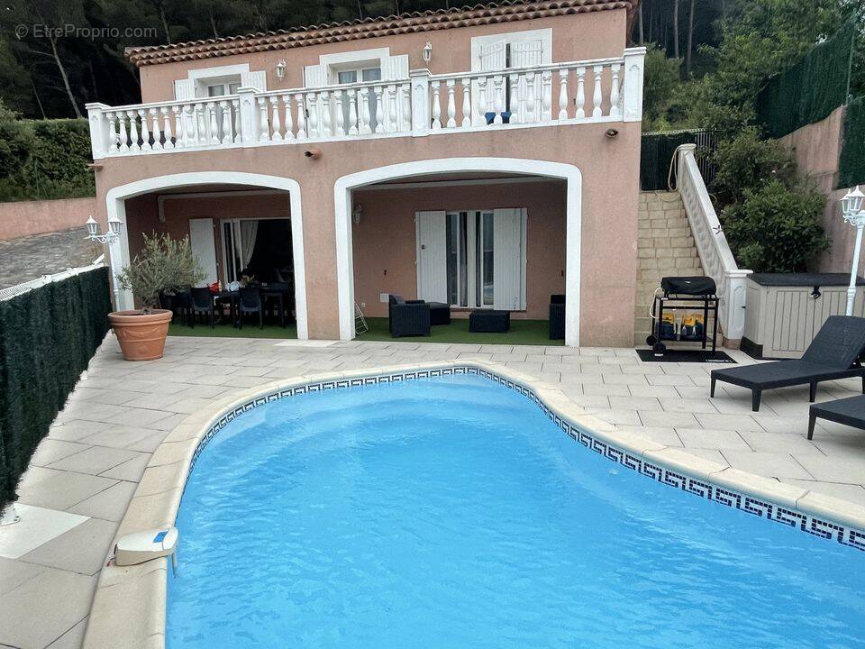 maison double habitation , jardin , calme , type 3 et type 4  - Maison à LA PENNE-SUR-HUVEAUNE