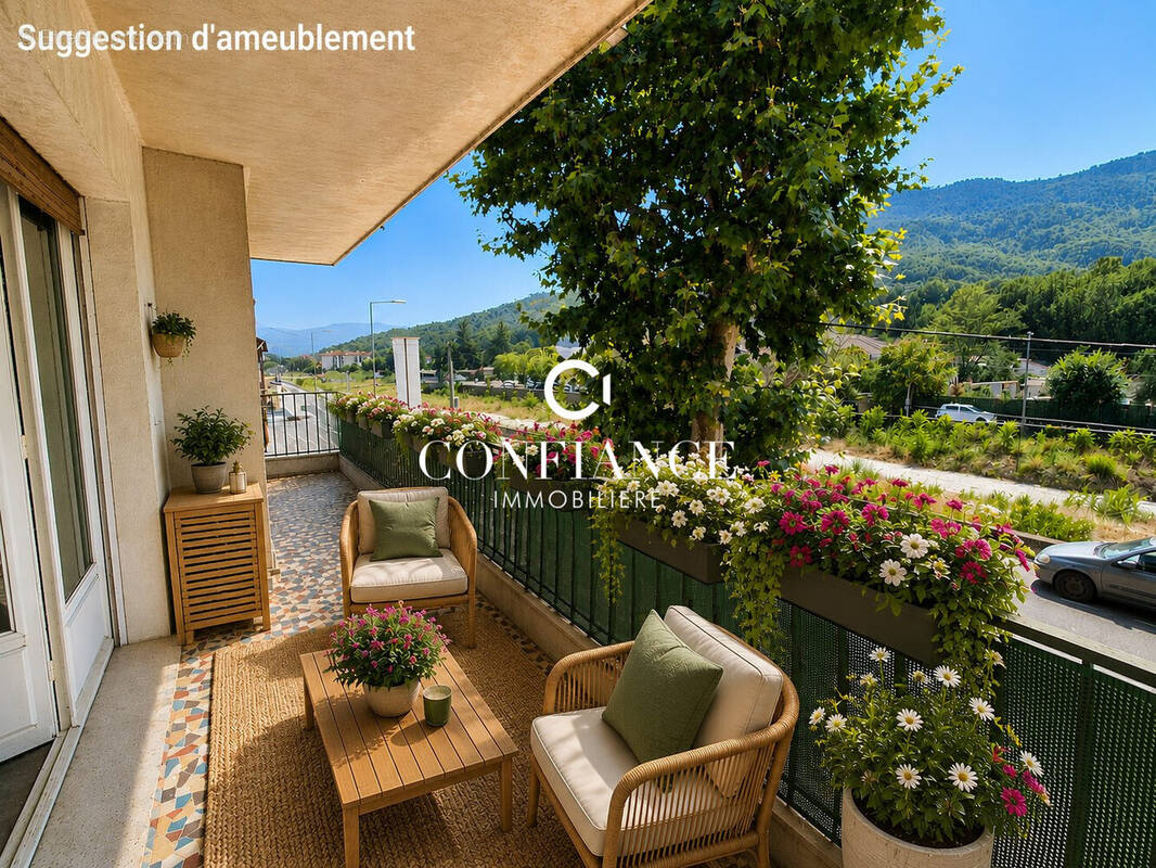 Appartement à CONTES