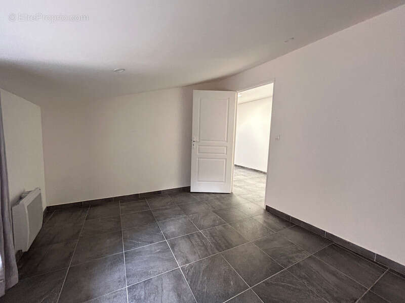 Appartement à BOURG-SAINT-ANDEOL