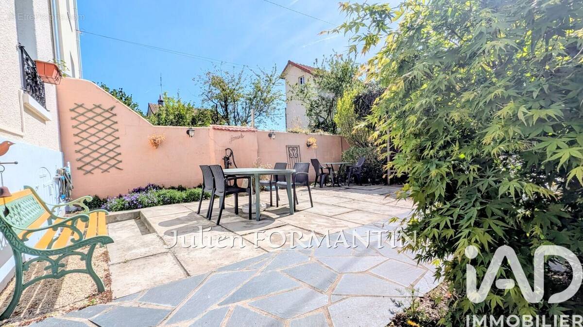 Photo 1 - Maison à ESBLY