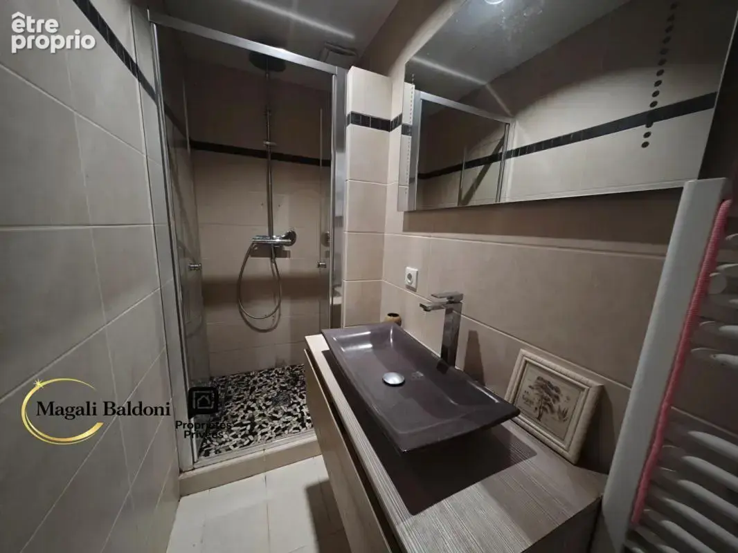 Villa Bagnols En Foret- 5 pièces- Appartement T2 indépendant- PISCINE - photo 12
