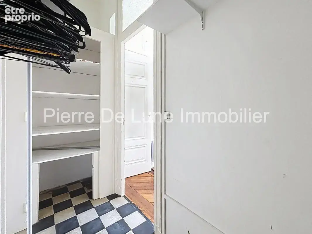 Lyon 1er – Appartement de caractère à réinventer  Charme de l'ancien, dressing, cave & grenier - photo 21