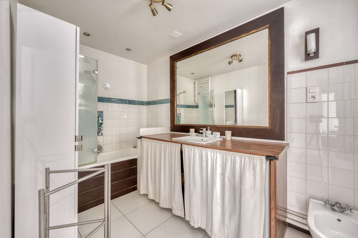 Appartement à PARIS-9E