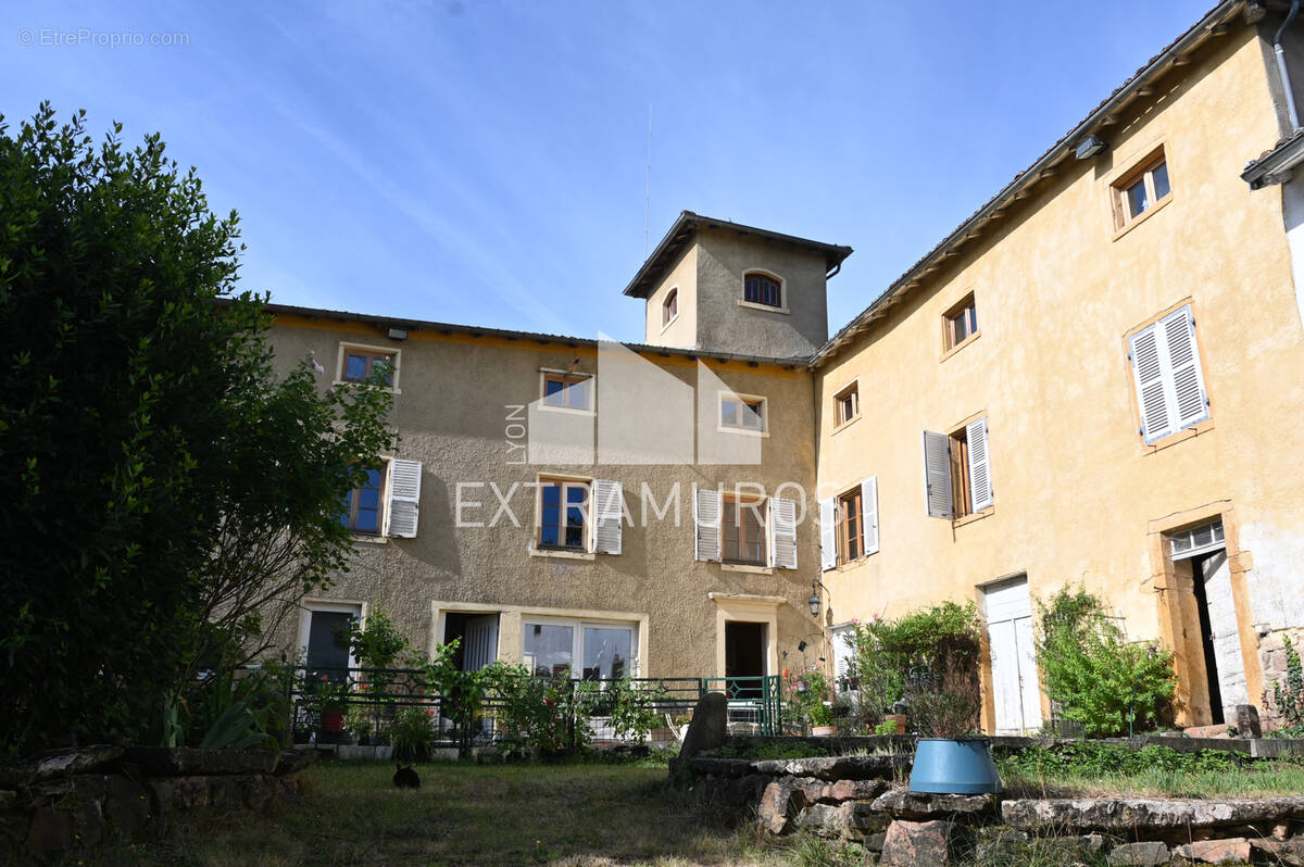 Maison à BESSENAY