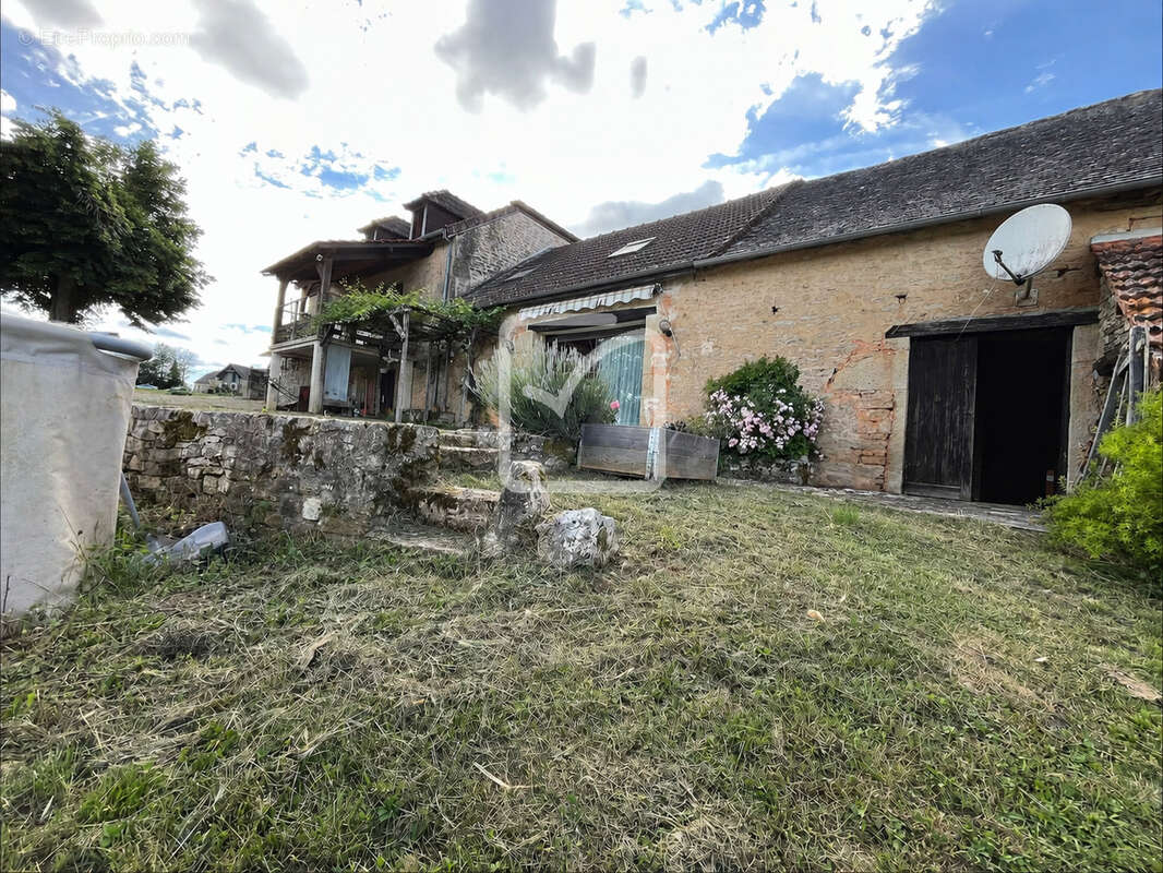 Maison à ESTIVALS