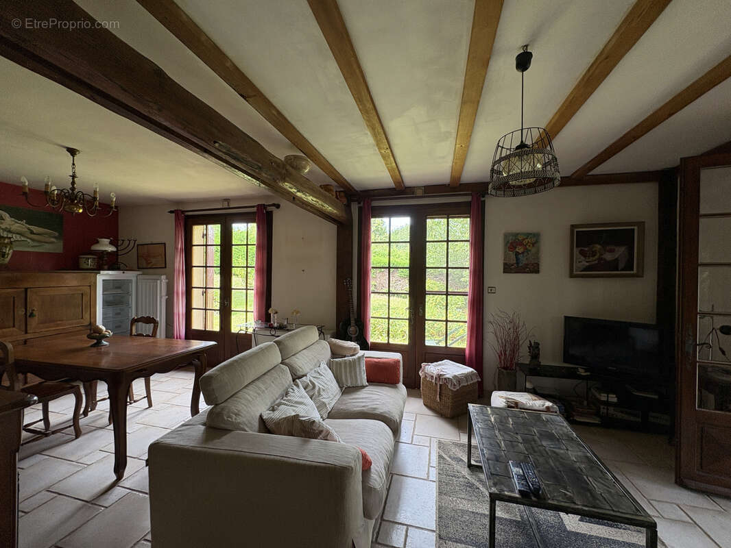Maison à SIORAC-EN-PERIGORD