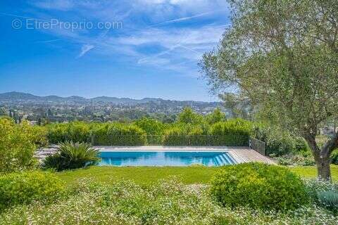 Maison à MOUGINS