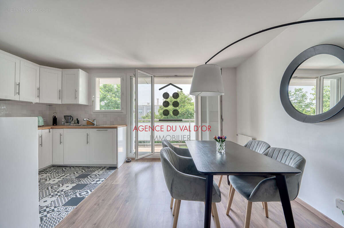 Appartement à SURESNES