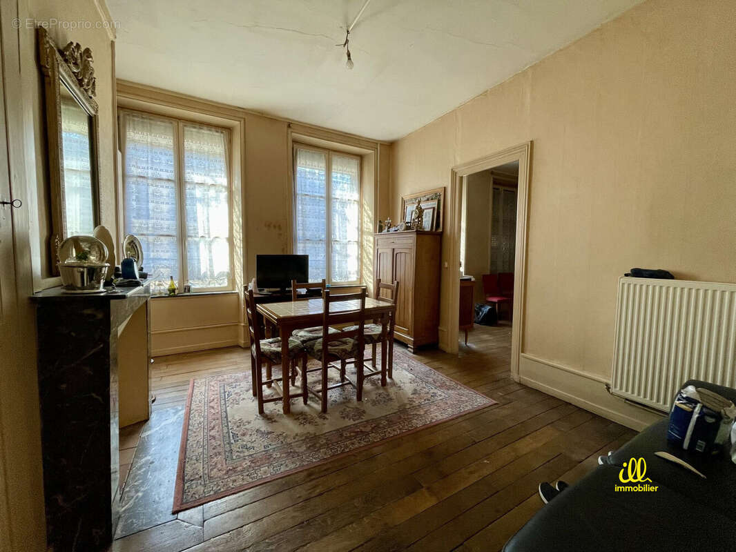 Appartement à CHARLEVILLE-MEZIERES