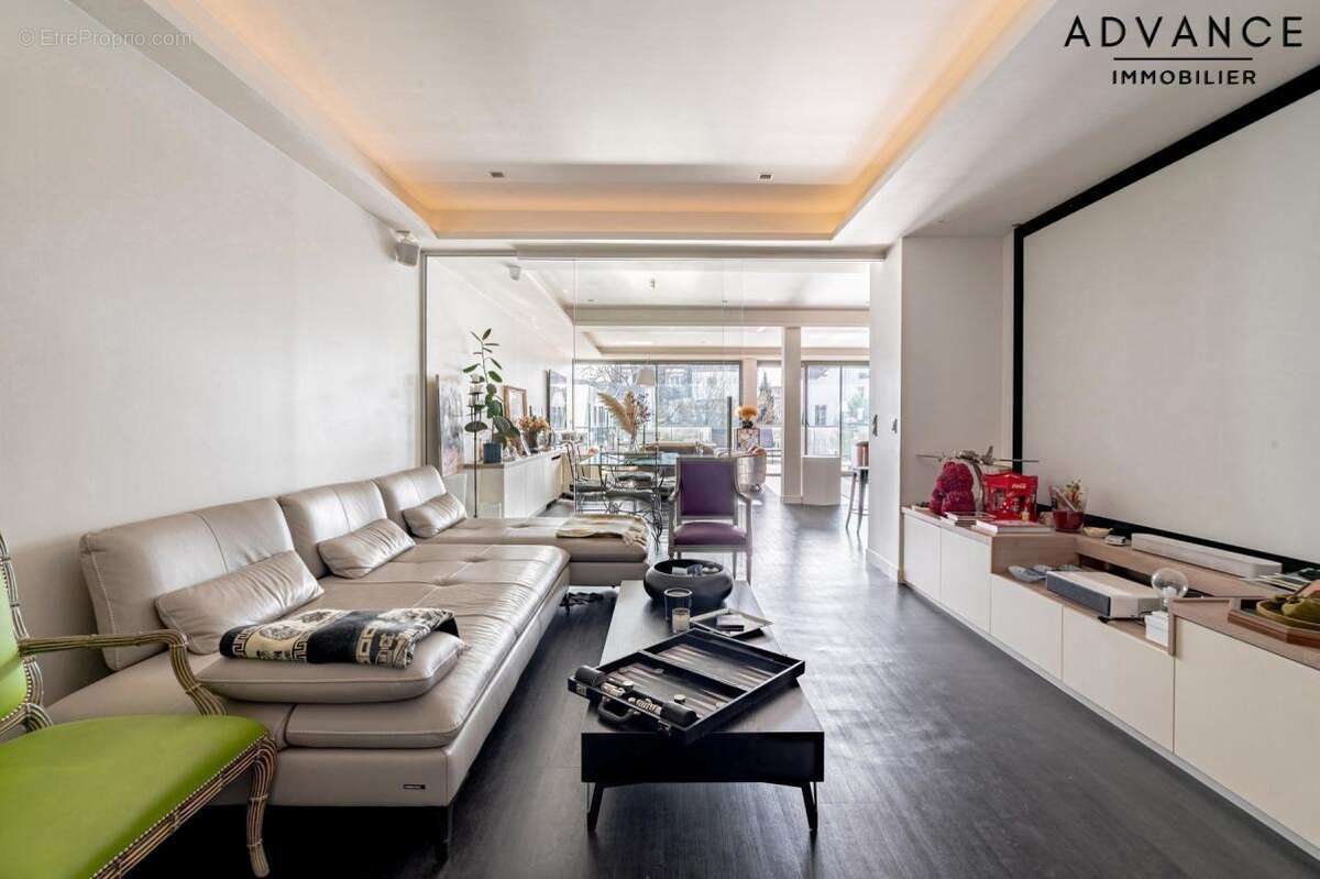 Appartement à NANTERRE