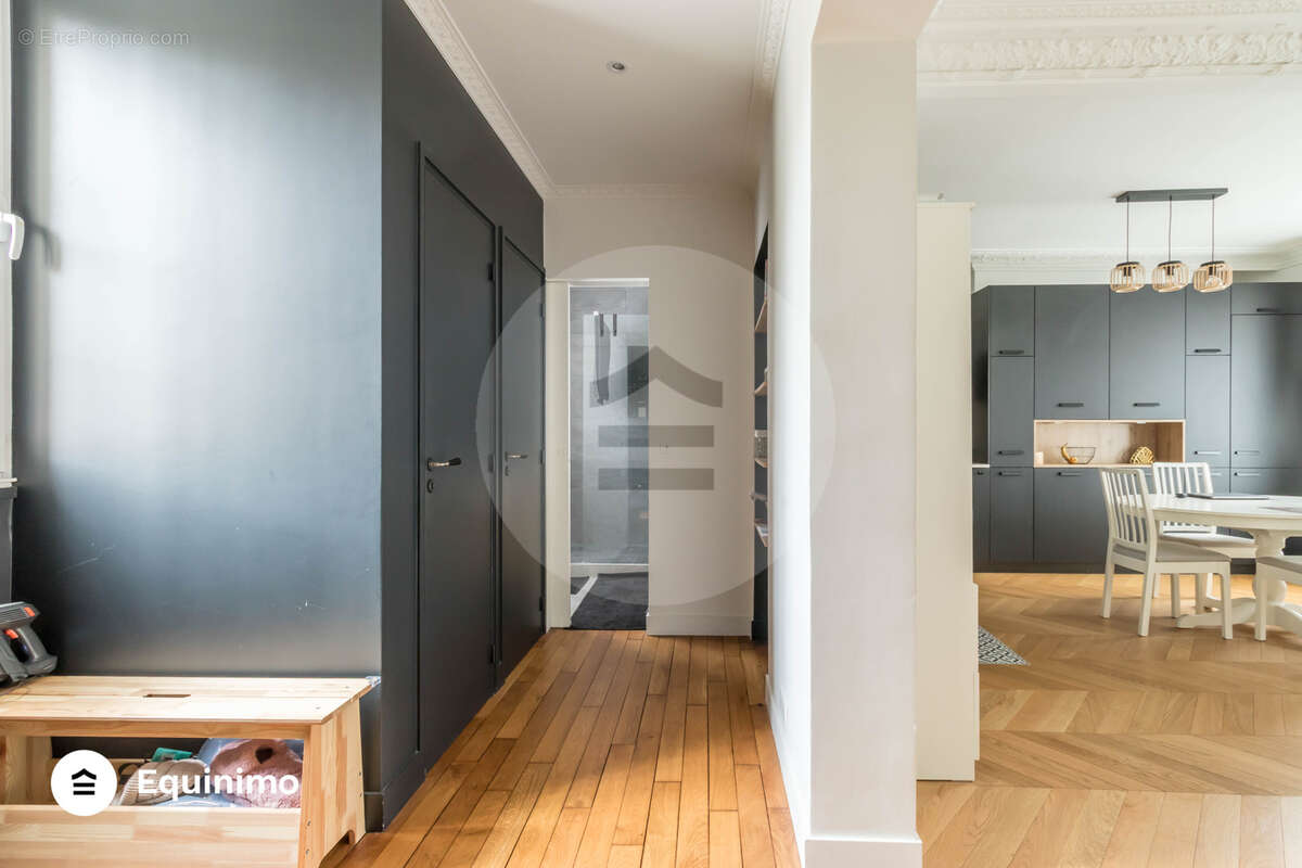 Appartement à PARIS-15E