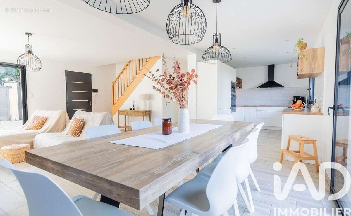 Photo 2 - Maison à MORANGIS