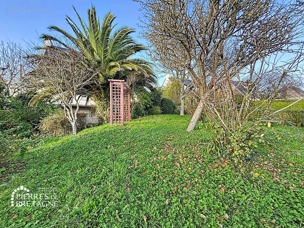 Maison à PLOUGONVELIN