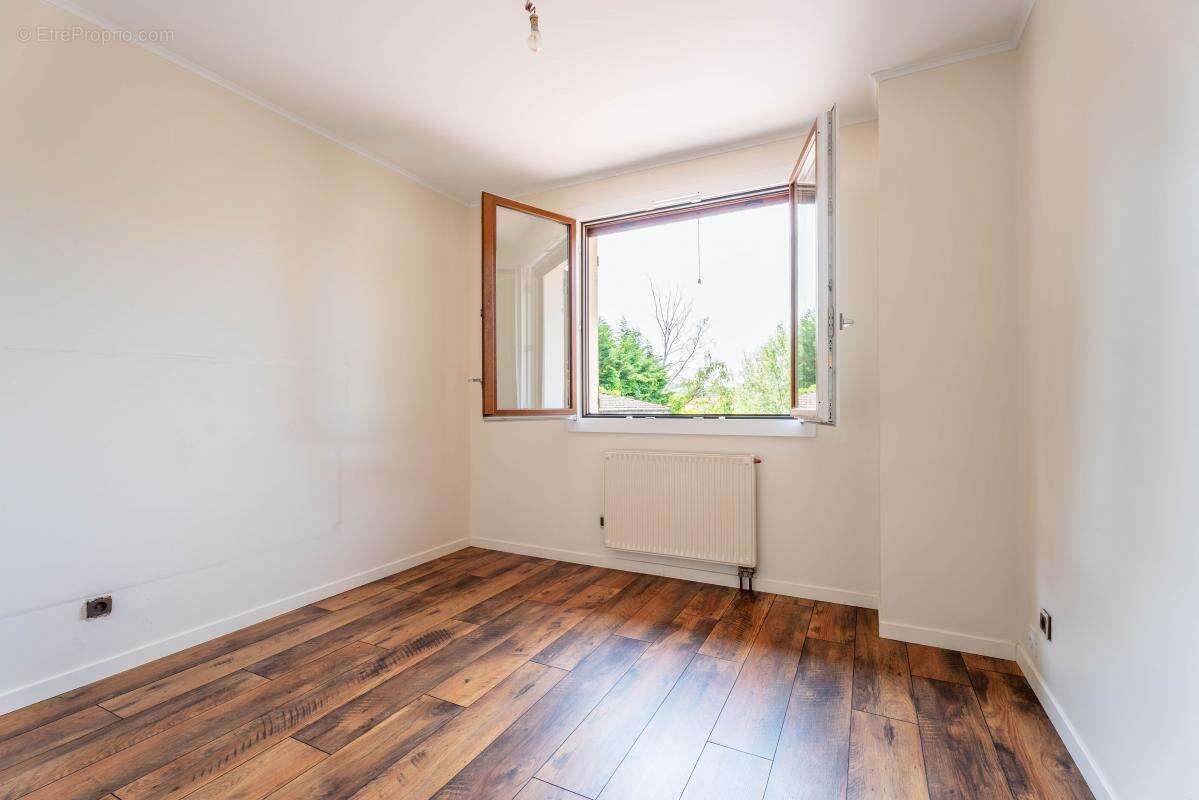 Maison à SAINT-GERMAIN-SUR-L&#039;ARBRESLE