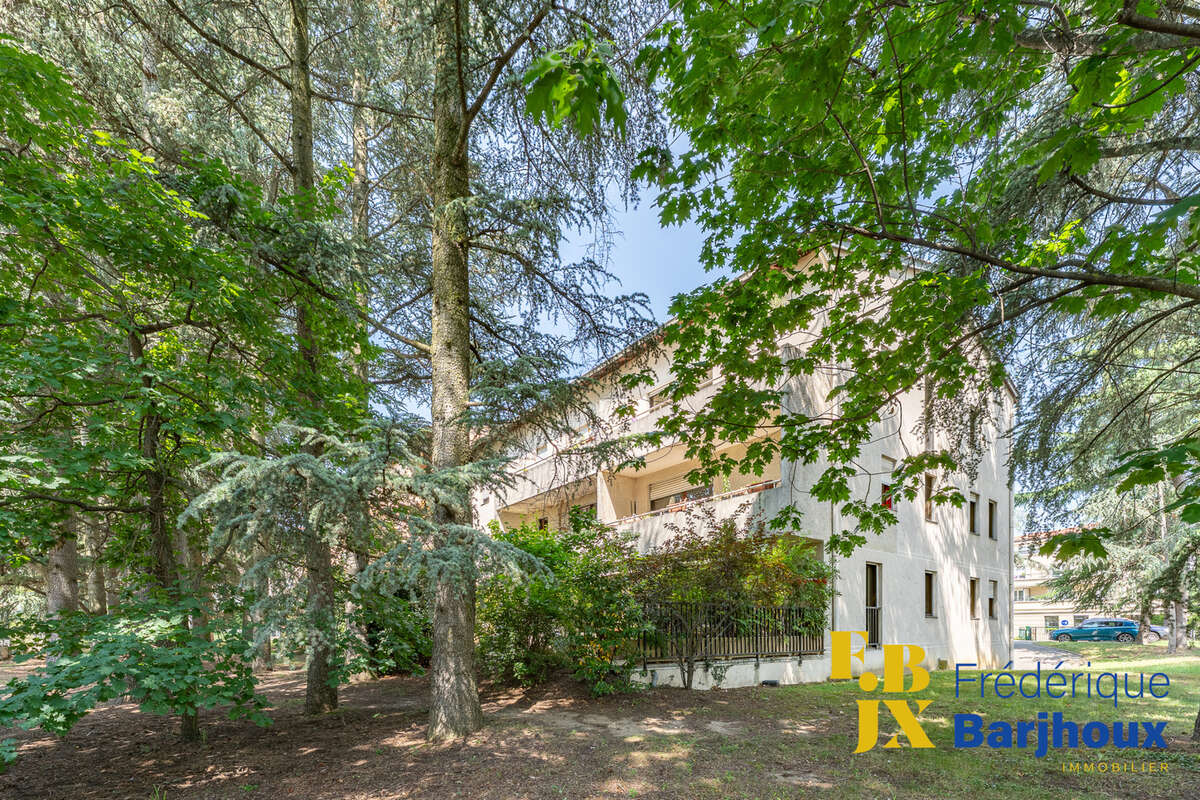 Appartement à CRAPONNE