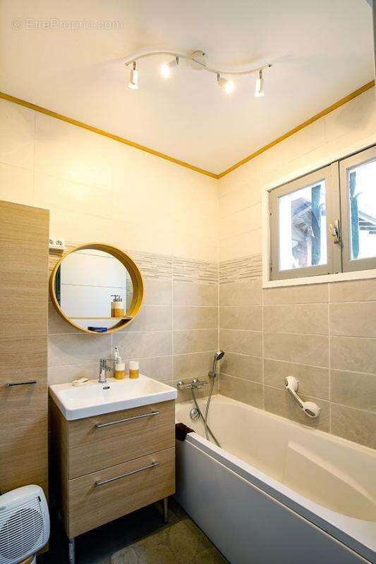 Maison à SAINT-LOUBES