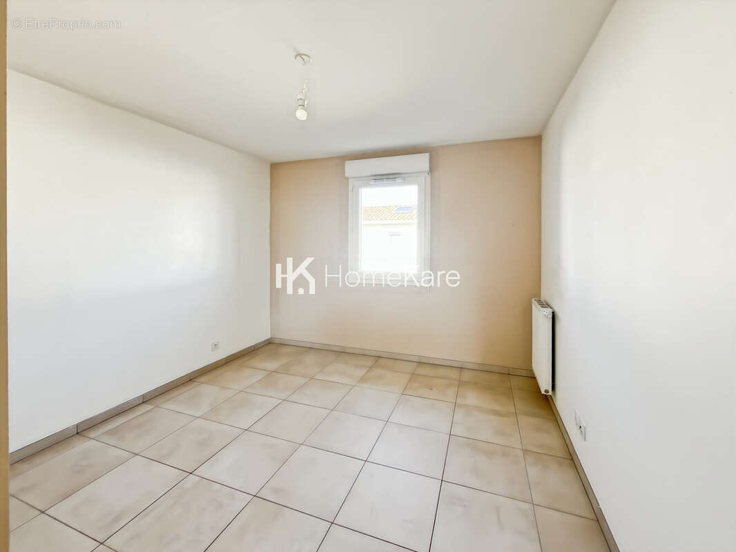 Maison à LA SALVETAT-SAINT-GILLES