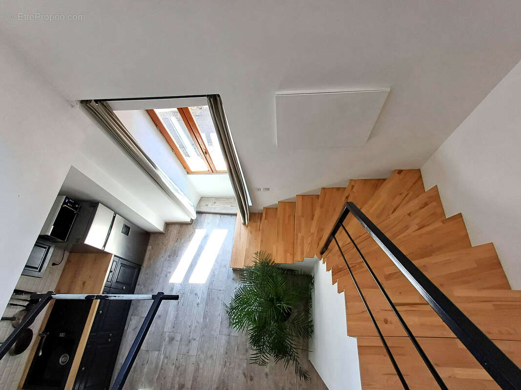 Maison de village 60 m2 Type 2 en duplex avec grande cave - photo 8