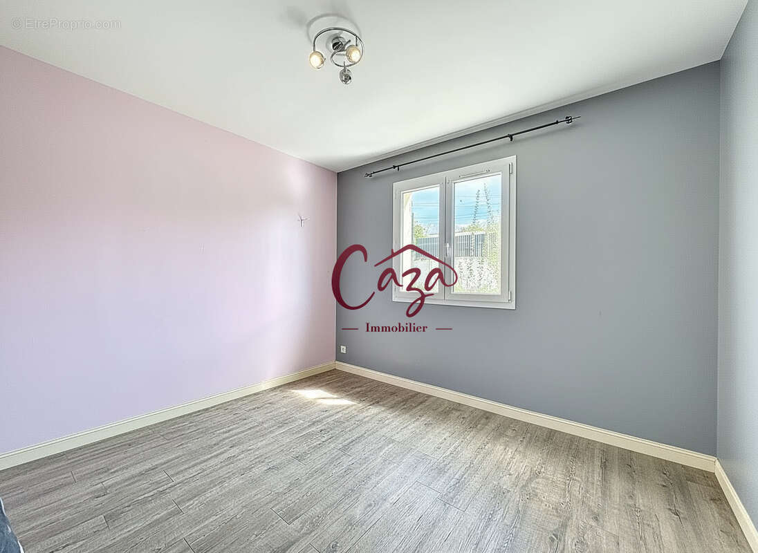 Maison à FARGUES-SAINT-HILAIRE