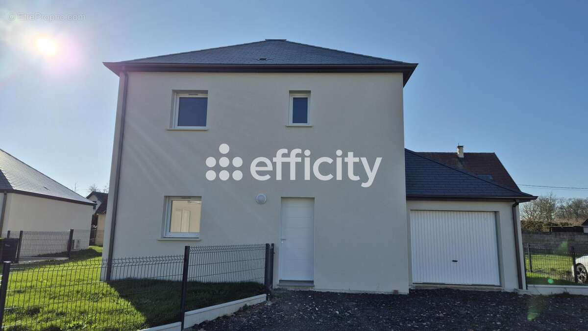 Maison à SOMMERVIEU