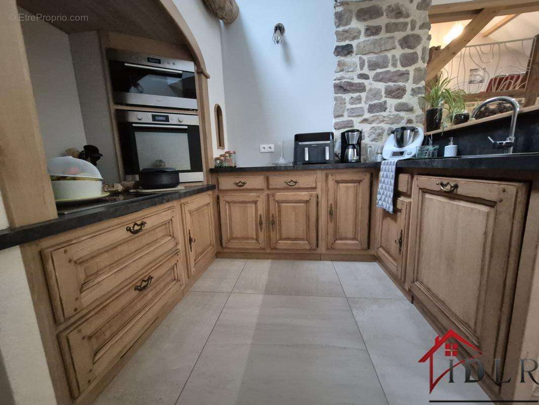 Maison à LA LANTERNE-ET-LES-ARMONTS