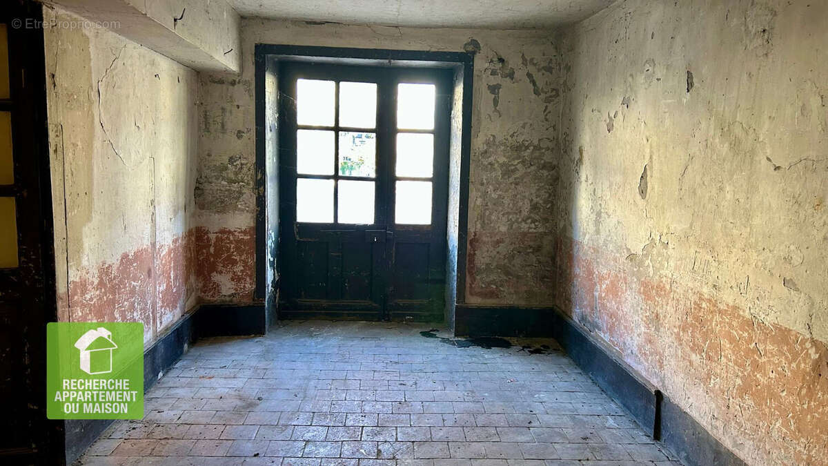 Appartement à CREMIEU
