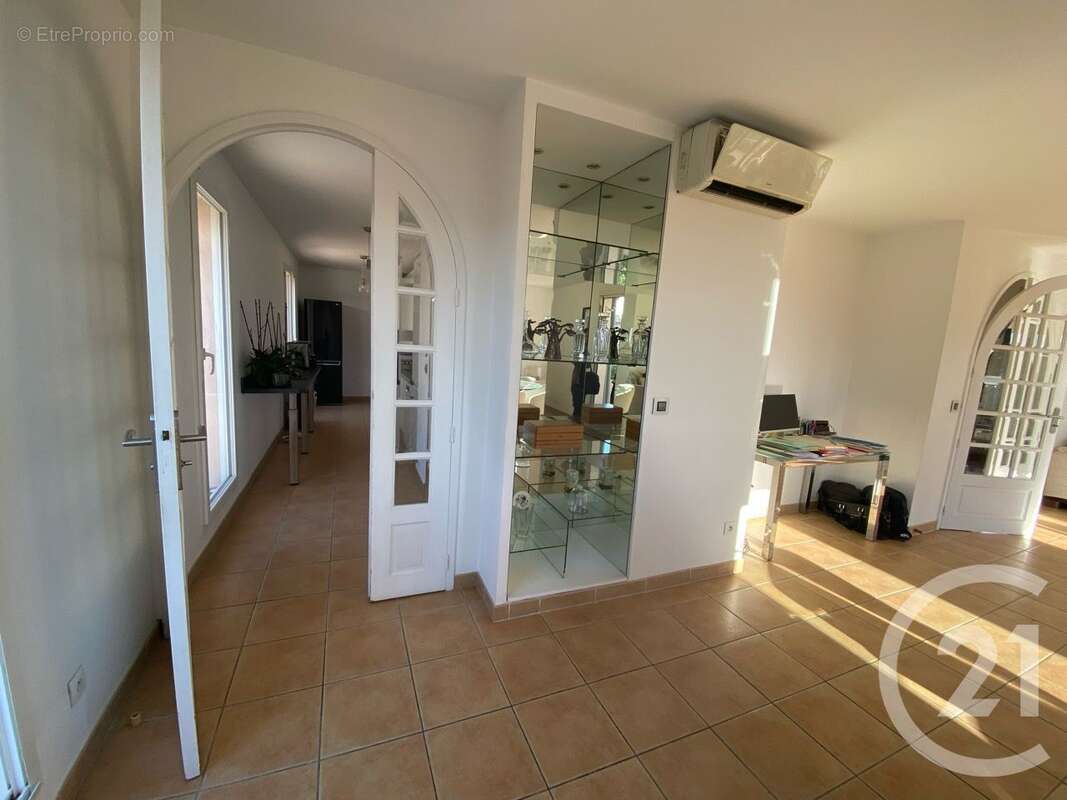 Appartement à ROQUEBRUNE-CAP-MARTIN