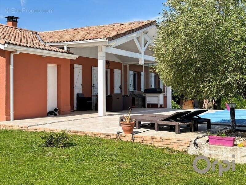 Maison à PRECHAC