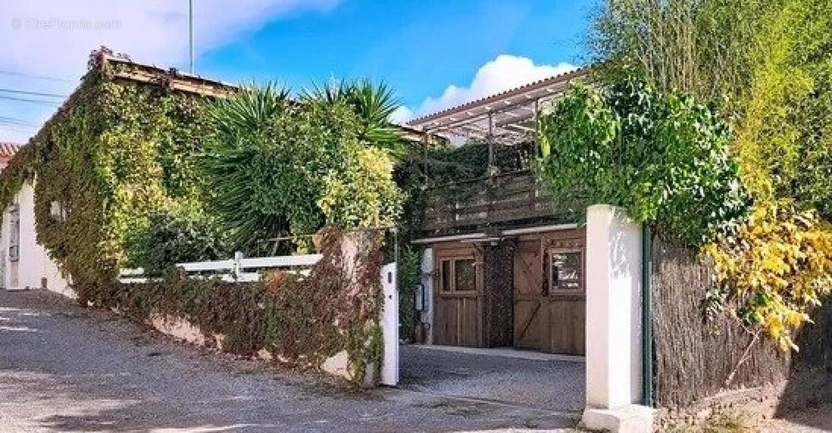 Photo 1 - Maison à ROUJAN