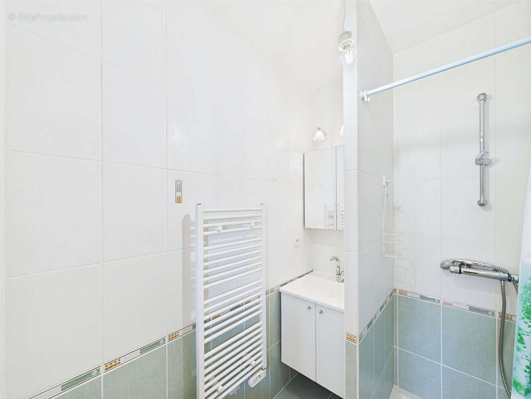 Maison à LIVRON-SUR-DROME