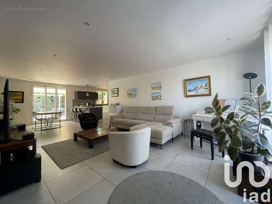 Photo 2 - Maison à SIX-FOURS-LES-PLAGES