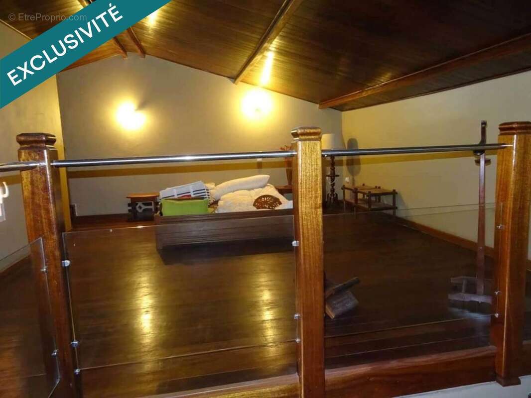 Photo 4 - Maison à REMIRE-MONTJOLY