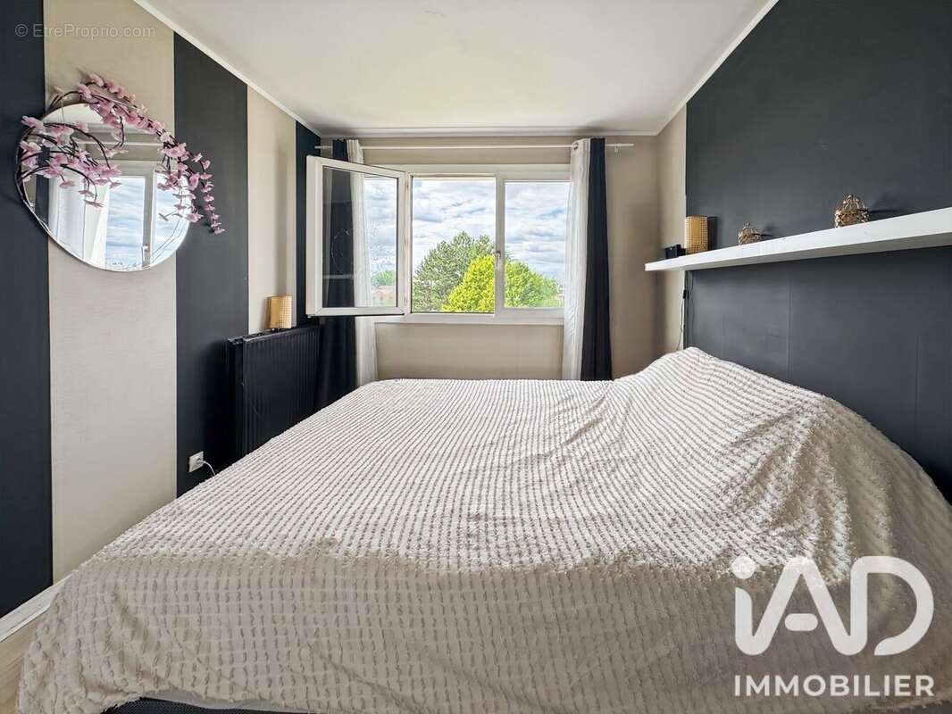 Appartement 81 m² à Lognes  - photo 4