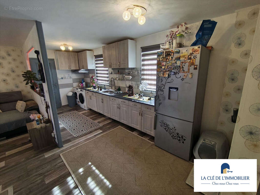 Maison 108 m² à Chateauneuf-Du-Faou  - photo 5