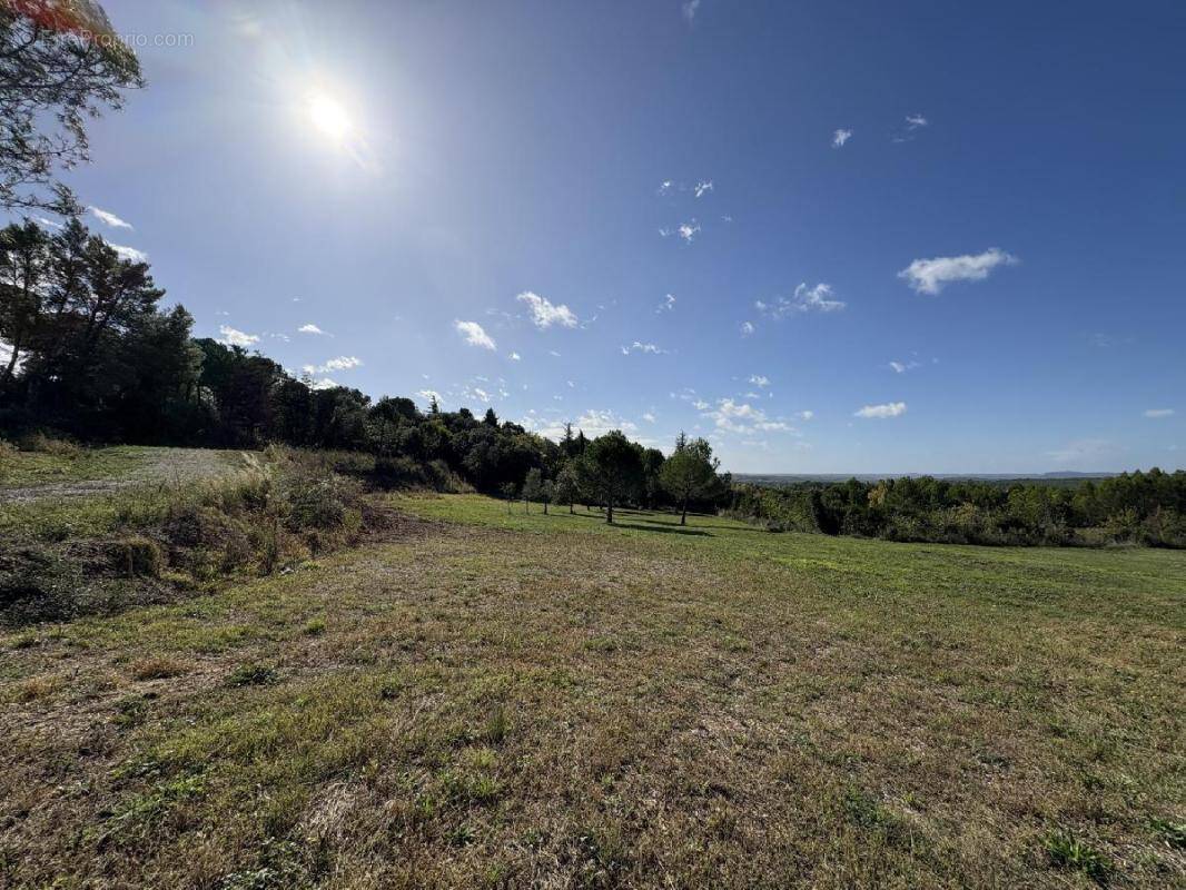 Terrain à NIMES