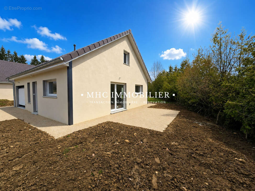 Maison à CHARQUEMONT
