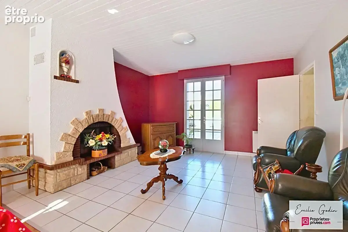 Maison Saint Pierre Des Echaubrognes 5 pièce(s) 105 m2 - photo 2