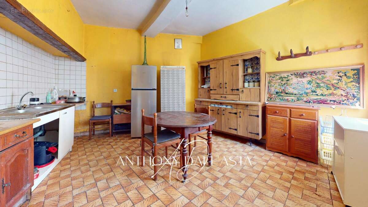 Exclusivite- Alzonne- maison de village-  3 chambres- salon- cuisine- séjour- grenier - photo 2