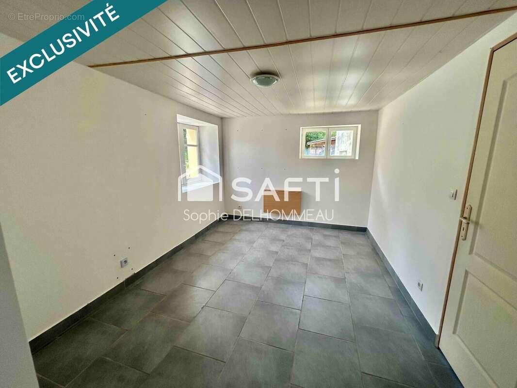 Maison 108 m² à Saint-Paul-Mont-Penit  - photo 5