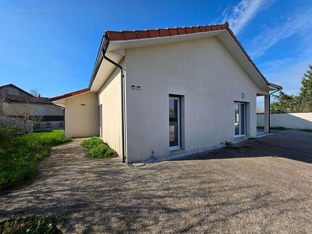 Maison à BOURGOIN-JALLIEU