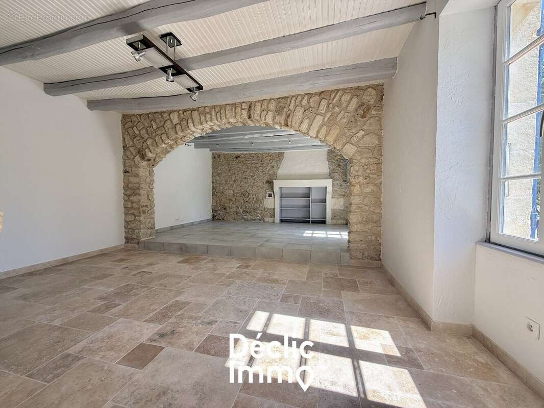 Maison à NIEUIL-L'ESPOIR