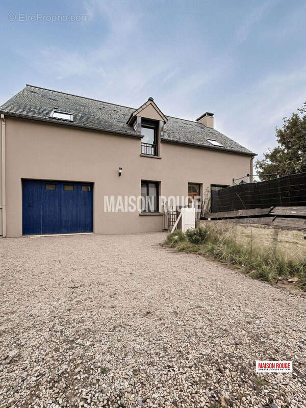 Maison à SAINT-PIERRE-DE-PLESGUEN