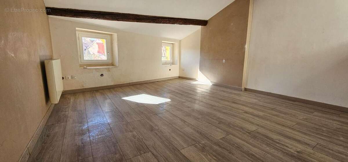 Duplex de caractère sous verrière zénithale - dernier étage - Perpignan La Réal - photo 6