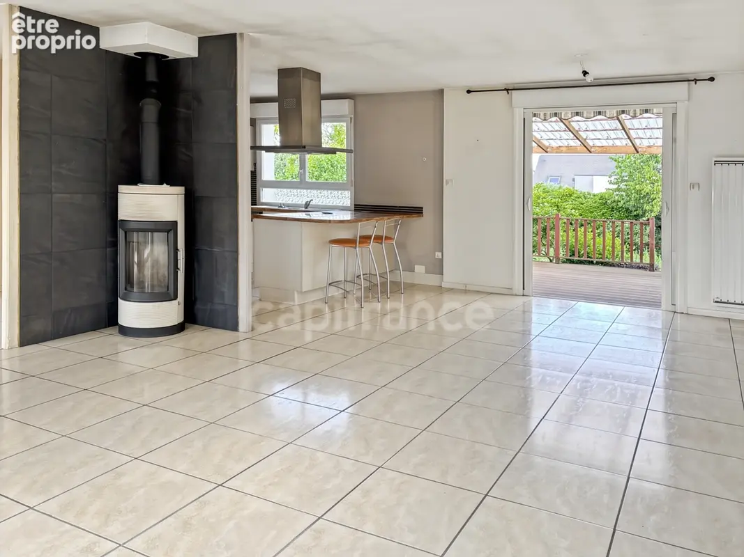 NEUVILLE SUR SARTHE (72) Maison sur sous sol 3 chambres 1500 m2 - photo 3