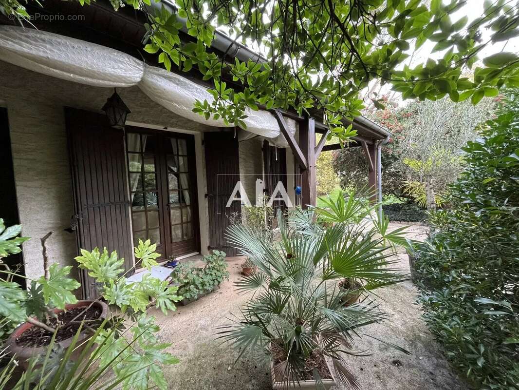 Maison à FONTENILLE