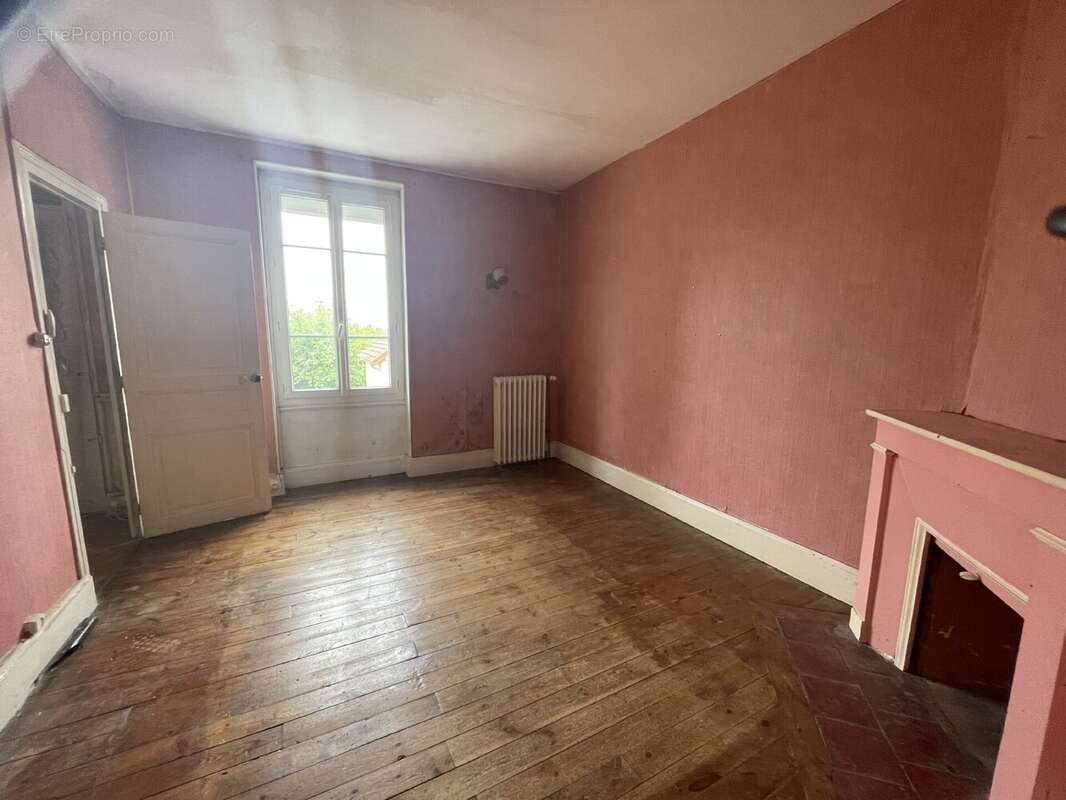 Maison à BELLERIVE-SUR-ALLIER