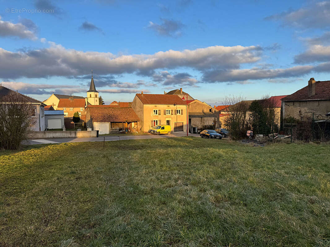 Terrain à KIRSCH-LES-SIERCK