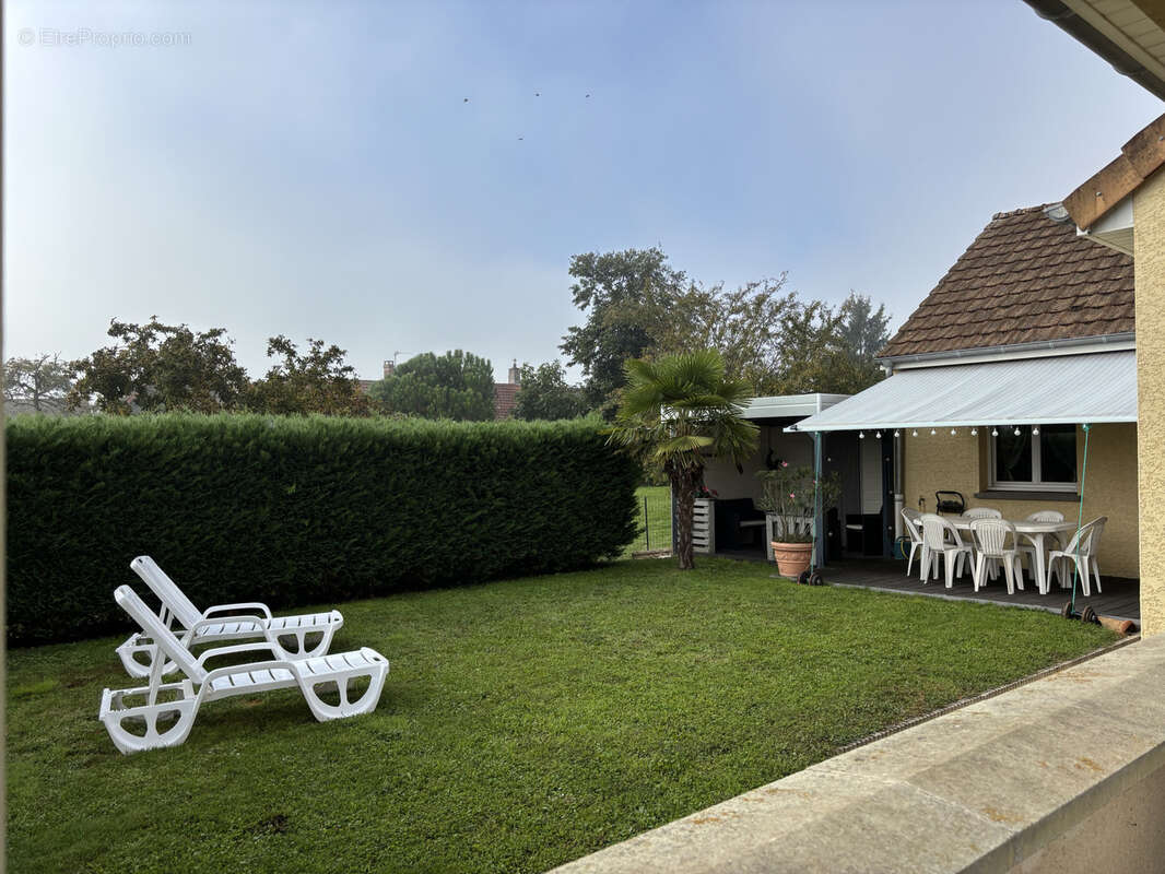 Maison à VARENNES-LE-GRAND