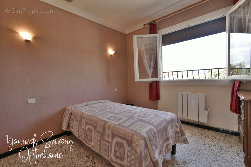 Maison à PEZILLA-LA-RIVIERE