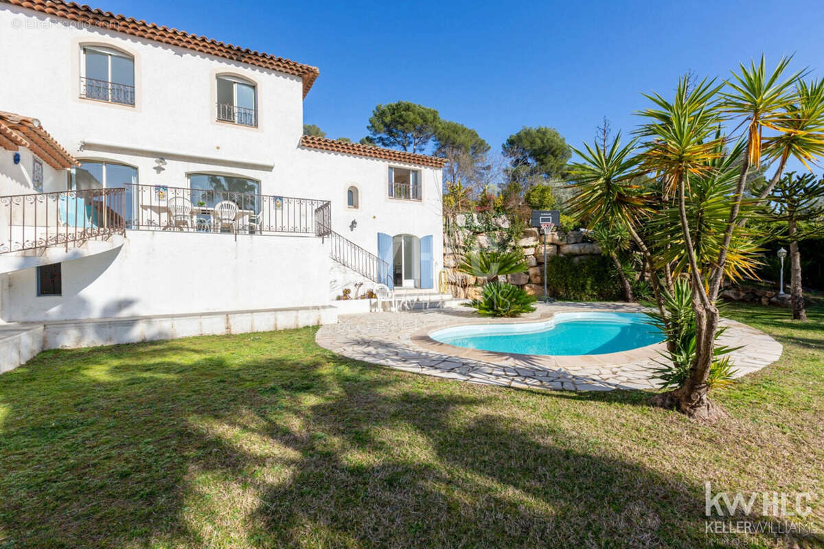 Maison à VALBONNE